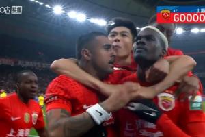 处子球！让·克劳德角球头槌破门，海港1-0领先西海岸