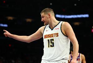 约基奇常规赛生涯助攻突破6000大关 NBA历史中锋首人
